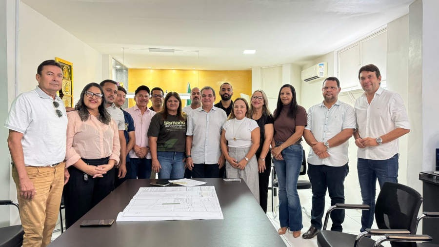 Ziane Costa assina ordem de serviço e anuncia o maior pacote de investimentos da história do Bairro Bom Sossego