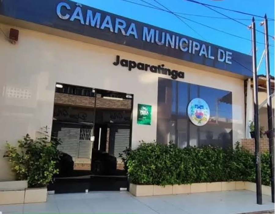 Novos vereadores tomam posse após recontagem de votos em Japaratinga