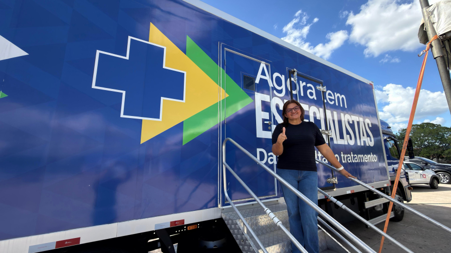 Delmiro Gouveia recebe carreta do programa 