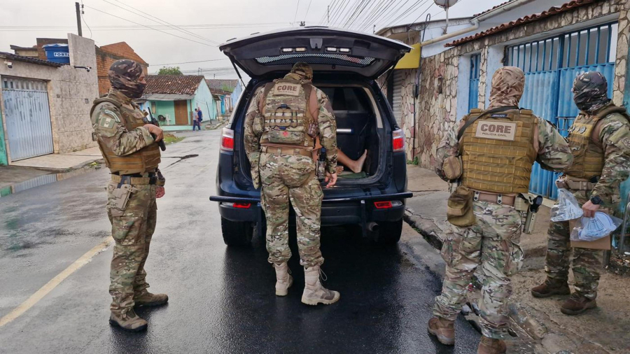 Polícia Civil deflagra Operação Pavio Curto e prende integrantes de torcida organizada em Maceió