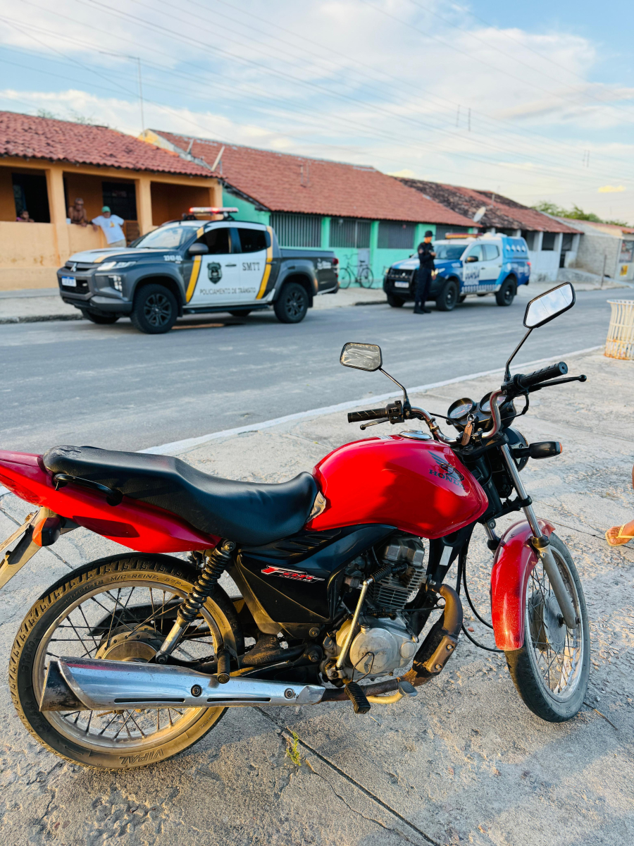 Guarda Municipal apreende motocicleta que era conduzida por menor de idade na Zona rural de Delmiro Gouveia