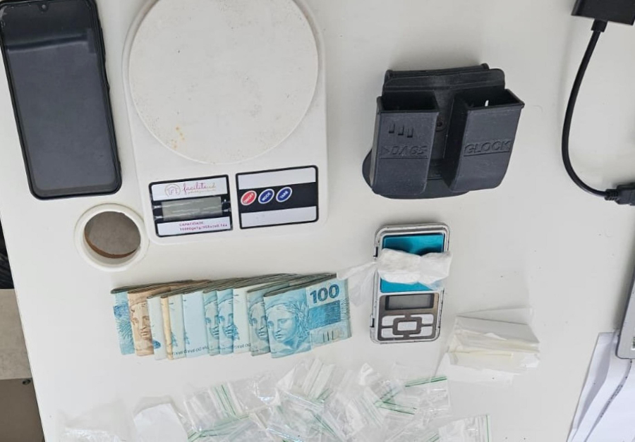 Polícia Militar deflagra Operação Bastida e apreende droga e R$ 11 mil em Penedo