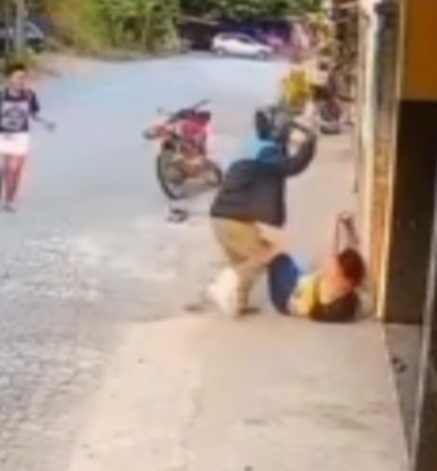 Homem tenta matar ex-companheira com machadinho e foi morto com golpes de barra de ferro