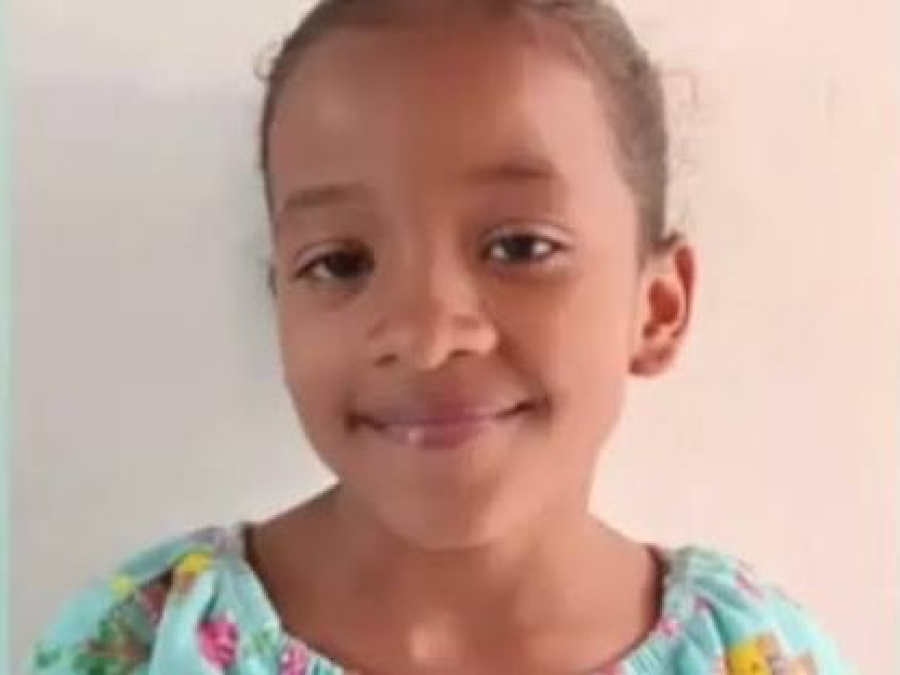 Menina de 11 anos morre após ser arremessada em piscina no interior de Alagoas