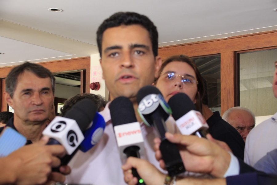 TRE determina que JHC retire vídeo com desinformação contra Renan Filho