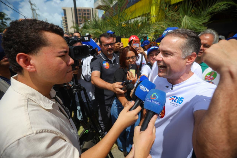 Não preciso aumentar meu músculo por IA”, diz Renan Filho ao defender comparação entre gestõe