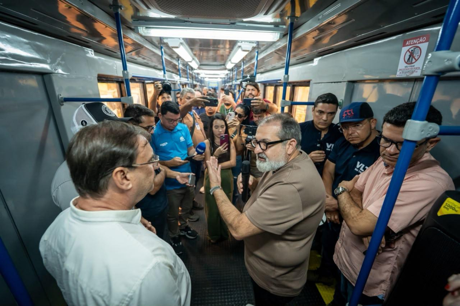 INFRAESTRUTURA: Ministro dos Transportes acompanha teste operacional do VLT de Arapiraca, em Alagoas