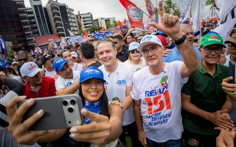 Caminhada histórica marca reta final da campanha de Renan Filho em Maceió