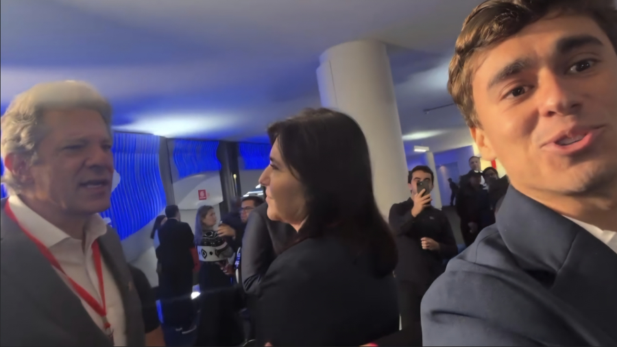 Extrema-direita cruel: Nikolas Ferreira ridiculariza pessoas que ele acredita que estão desempregadas; fica feliz e faz deboche da situação 