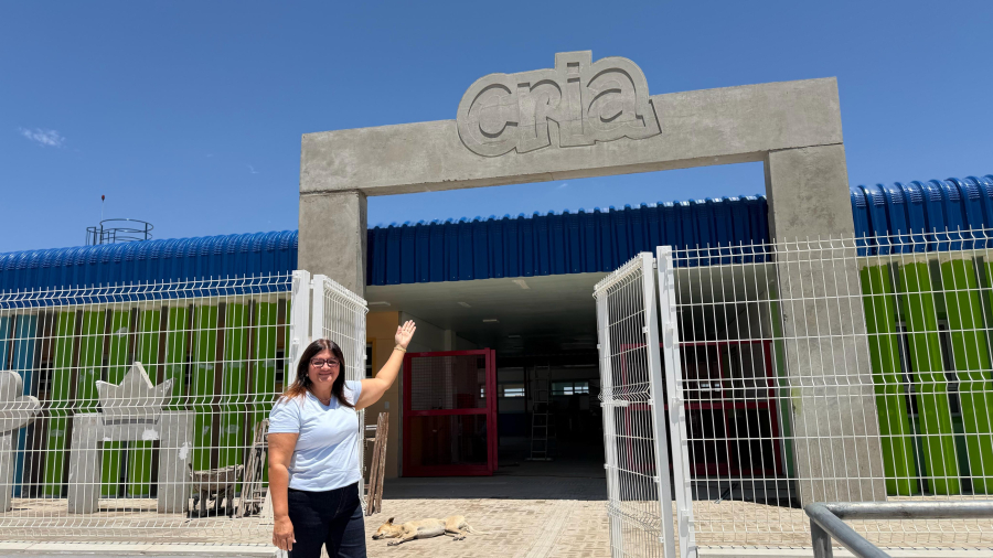 Prefeita Ziane Costa visita obras da Creche Cria no bairro Novo Horizonte